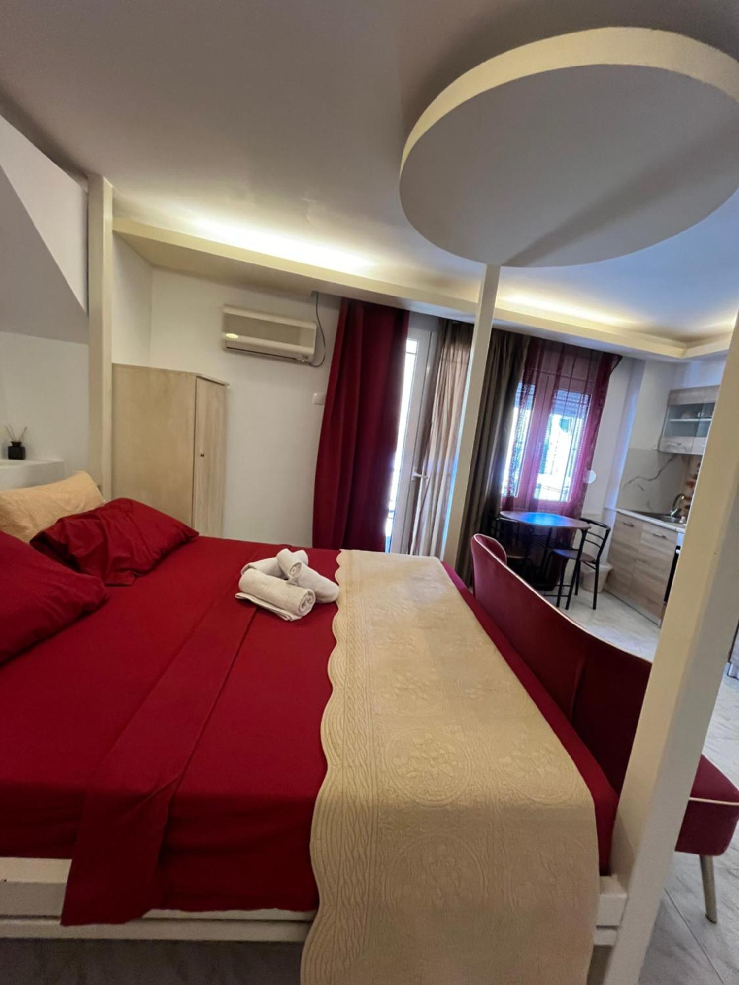 Papyrus City Centre Apartments Ираклион Экстерьер фото